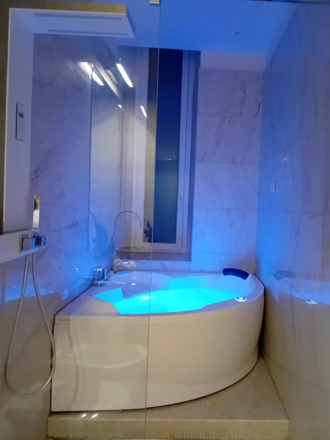 Bari Downtown Luxury Apartment Экстерьер фото