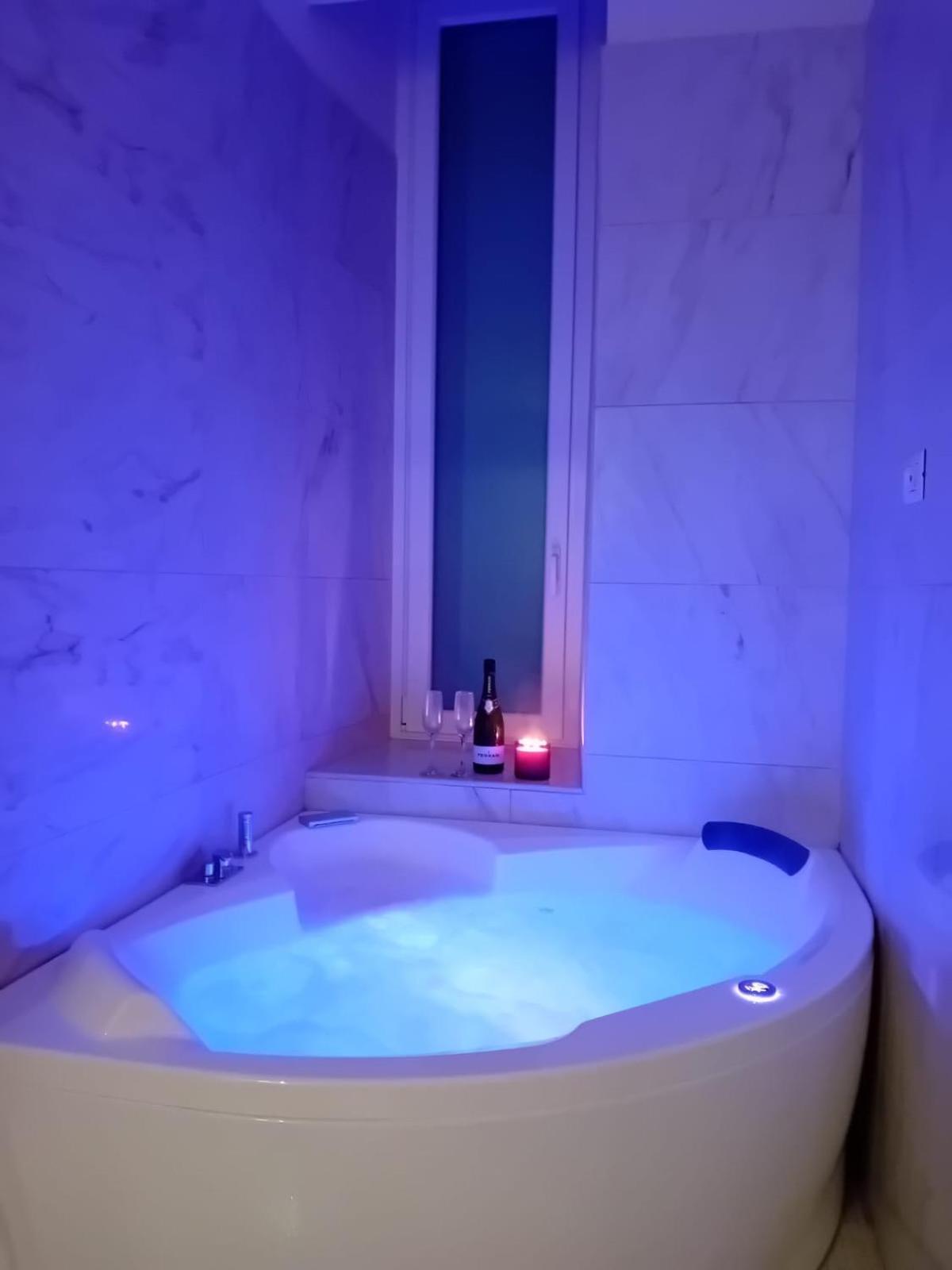 Bari Downtown Luxury Apartment Экстерьер фото